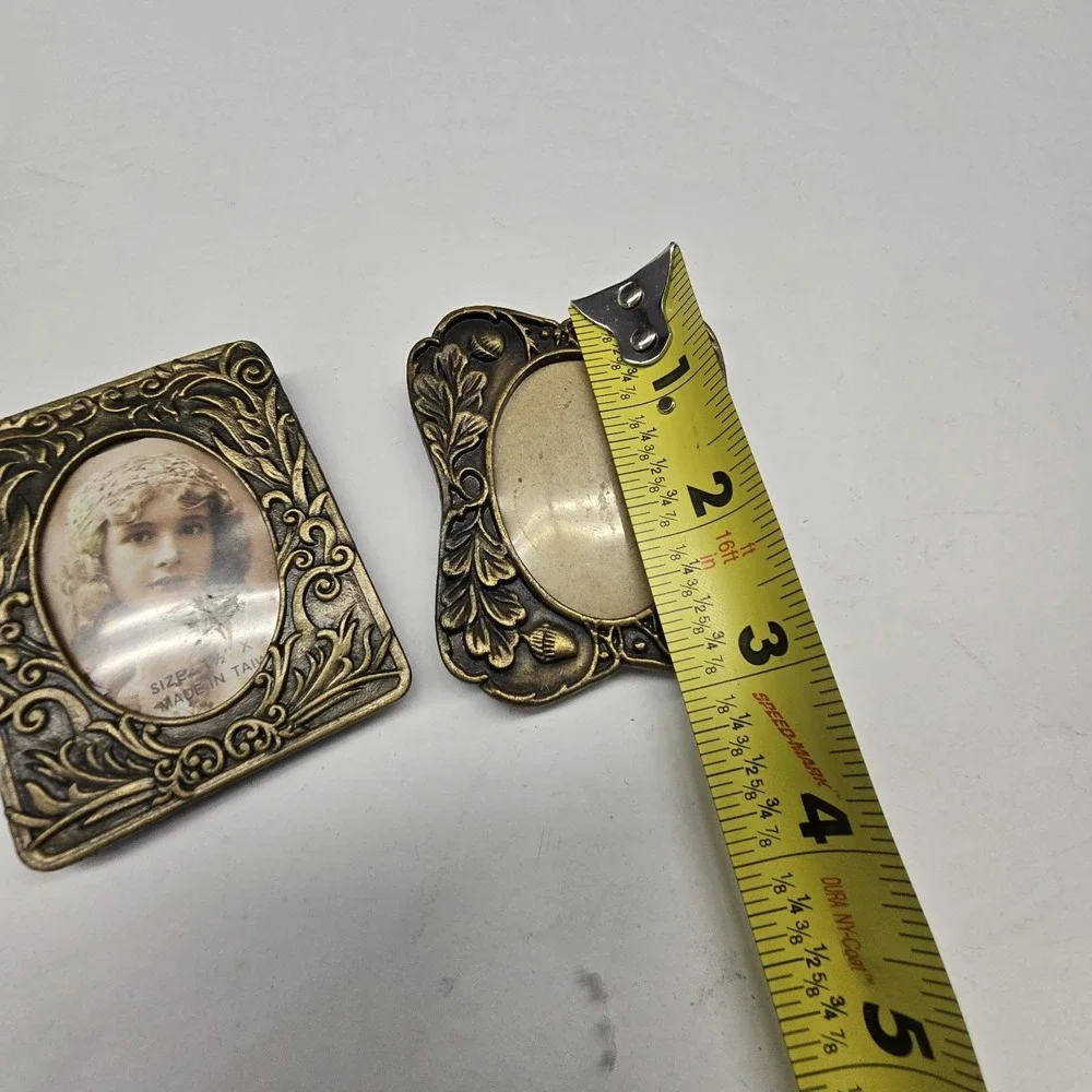 Vintage‎ Set of 2 Metal Picture Frames Miniature Easel Brass Finish Velvet Back